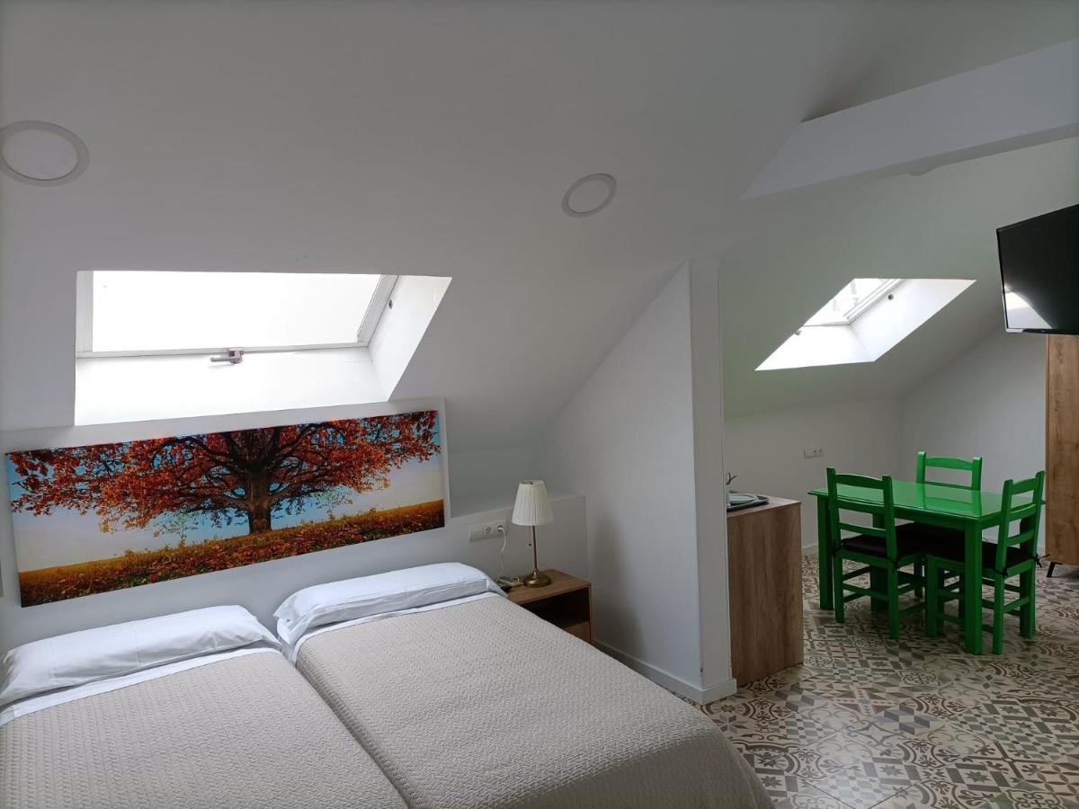 Hostal Las Encinas Villaviciosa de Odón 外观 照片