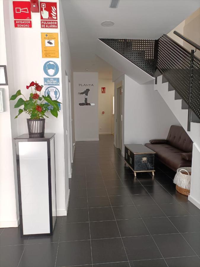 Hostal Las Encinas Villaviciosa de Odón 外观 照片