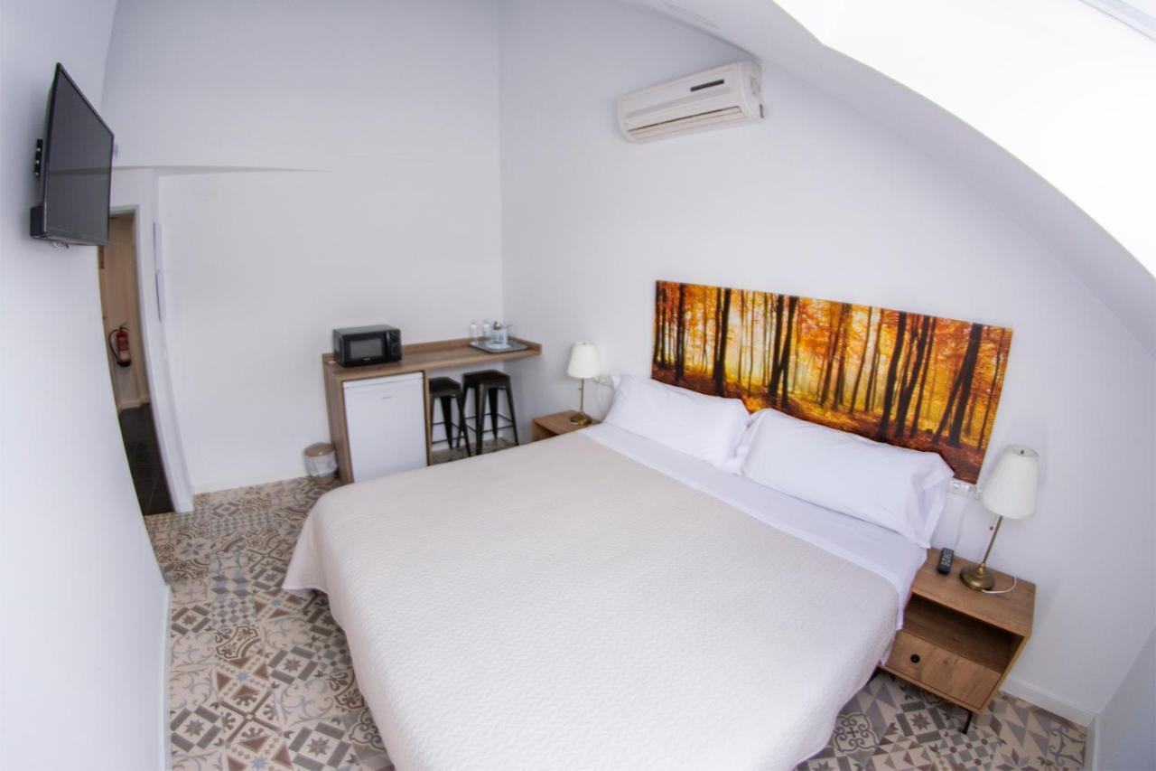 Hostal Las Encinas Villaviciosa de Odón 外观 照片