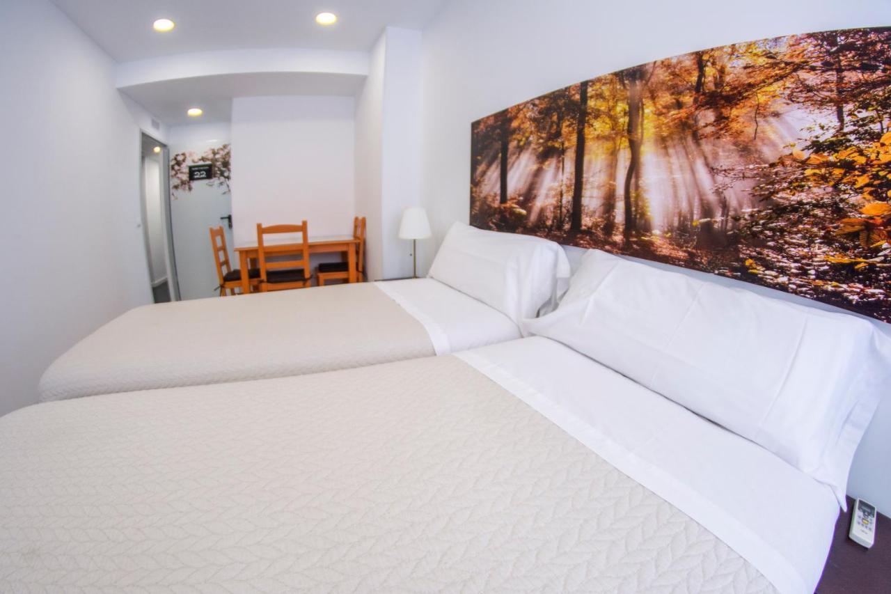 Hostal Las Encinas Villaviciosa de Odón 外观 照片