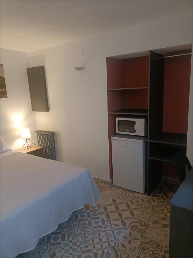 Hostal Las Encinas Villaviciosa de Odón 外观 照片